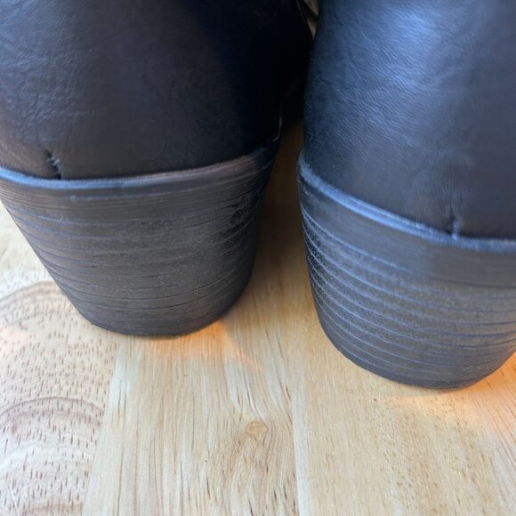 Women's Easy Street Legend Black Ankle Boot Embossed Western Style Sz 8 - Picture 10 of 11